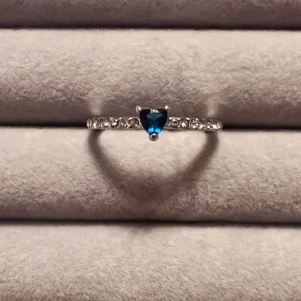Blue and White Cubic Zirconia Silver Tone Ring Size 8 Brand New